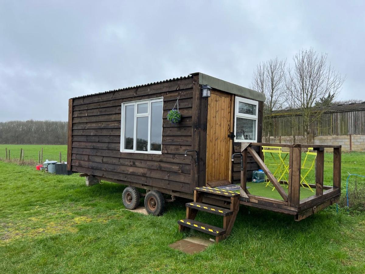 فندق Bothy Hut ترينج المظهر الخارجي الصورة